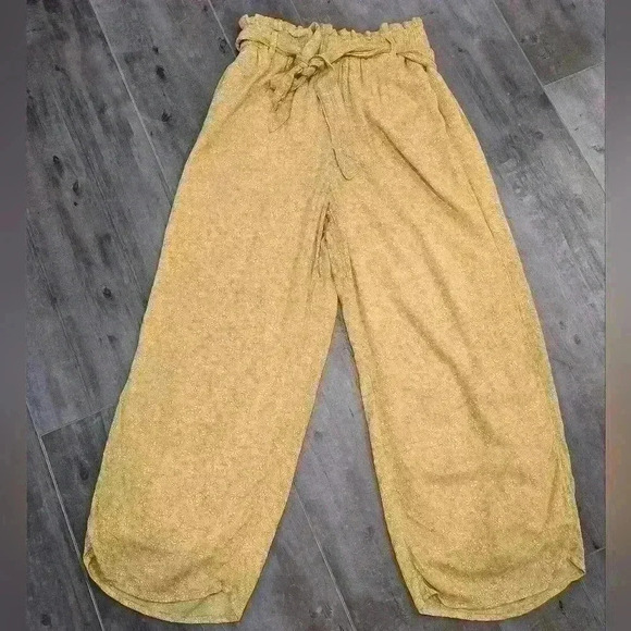 Hollister Yellow Floral Wide-Leg Pant - Picture 1 of 7